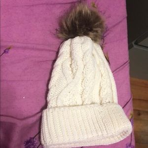 NWOT White knit hat with poof